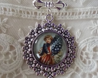 Vintage Americana Cameo Brooch: Patriotic Jewelry, DAR, Memorial Gift, Wonderful Gift, Fine Art Jewelry, For Your Timeless Style!