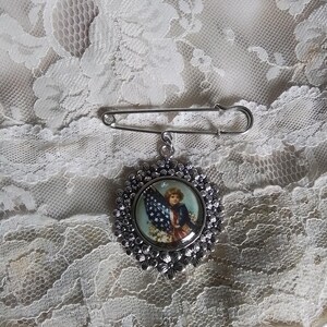 Vintage Americana Cameo Brooch: Patriotic Jewelry, DAR, Memorial Gift, Wonderful Gift, Fine Art Jewelry, For Your Timeless Style! image 20