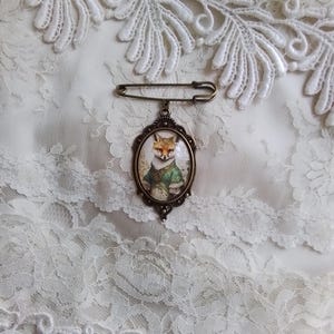 Victorian Fox Brooch: Anthropomorphic Art Jewelry, Wonderful Gift, Fine Art Jewelry, Fox Lover Gift, For Your Timeless Style! afbeelding 7