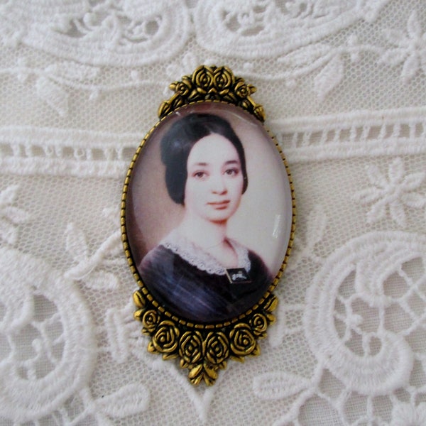 First Lady Varina Davis, Historic Cameo Reproduction, Cameo Brooch, Lovely Gift, President Jefferson Davis, Historical, Timeless!