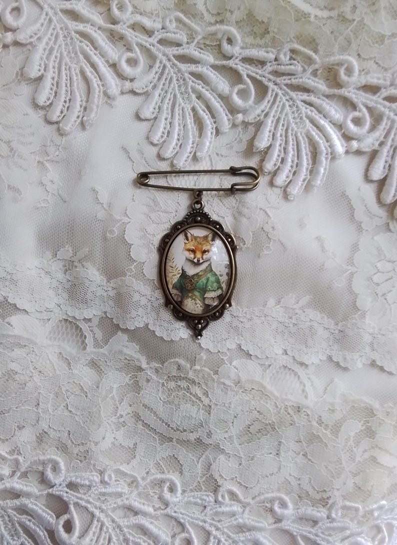 Victorian Fox Brooch: Anthropomorphic Art Jewelry, Wonderful Gift, Fine Art Jewelry, Fox Lover Gift, For Your Timeless Style! afbeelding 6