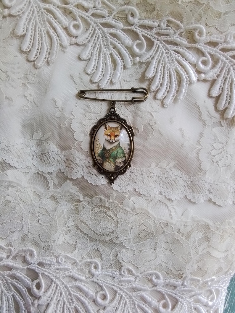Victorian Fox Brooch: Anthropomorphic Art Jewelry, Wonderful Gift, Fine Art Jewelry, Fox Lover Gift, For Your Timeless Style! afbeelding 10