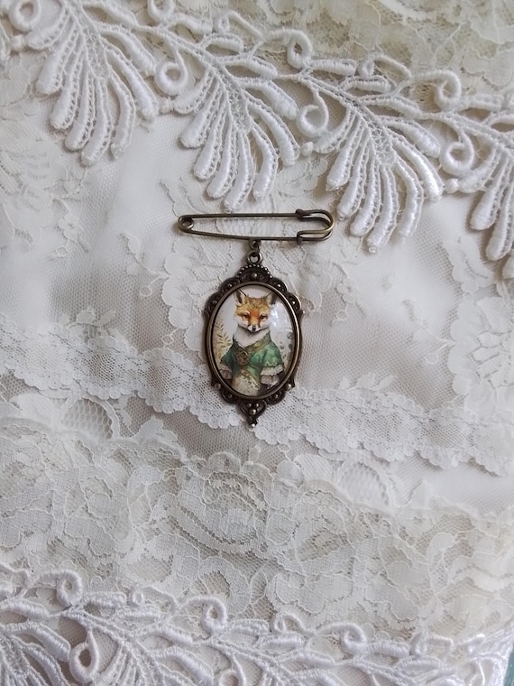 Victorian Fox Brooch: Anthropomorphic Art Jewelry, Wonderful Gift, Fine Art Jewelry, Fox Lover Gift, For Your Timeless Style!
