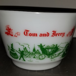 Vintage Tom & Jerry Stagecoach Punch Bowl