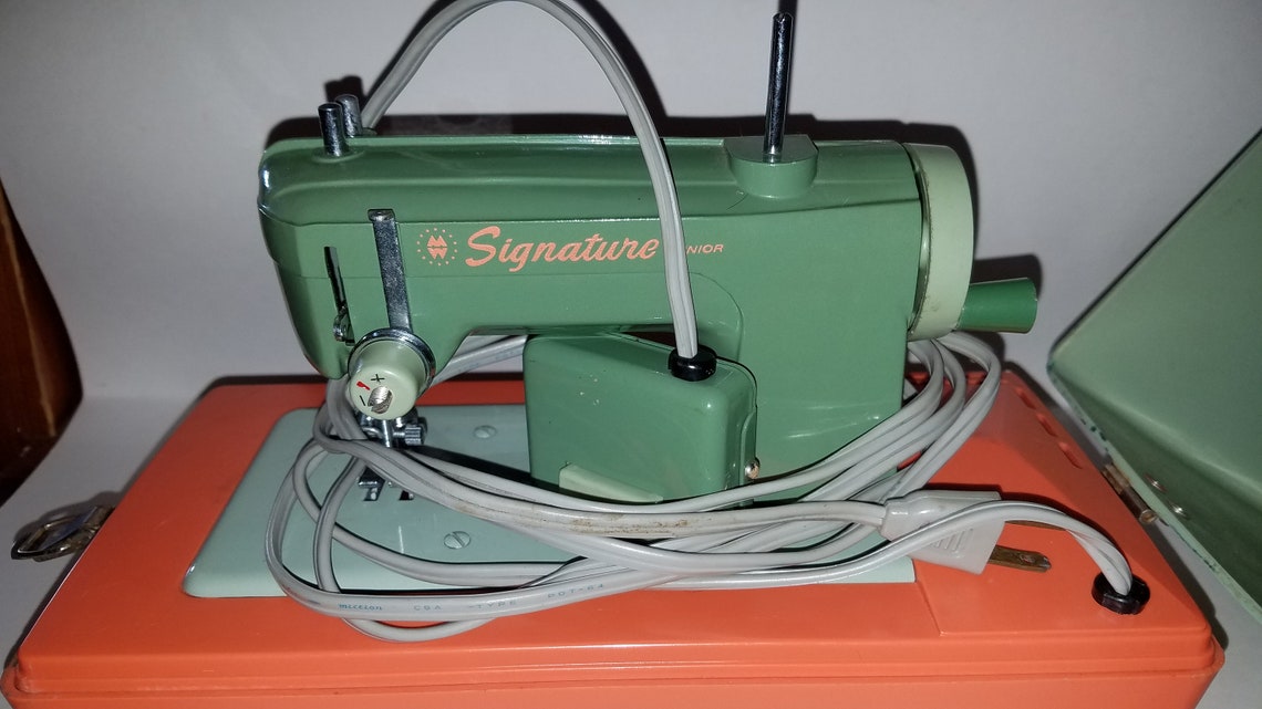 Vintage Singer Signature Junior Sewing Machine W/Case Etsy