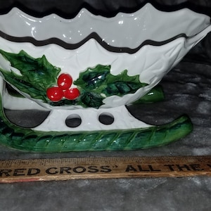 Vintage Lefton Christmas Sleigh Candy Dish 6055