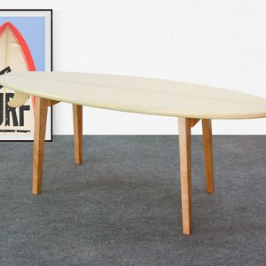 Mesa de café tabla de surf Mesa tabla de surf, Mesa de madera tabla de surf, Muebles surf, Decoración surf imagen 2