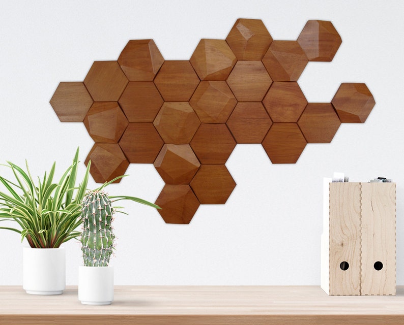 Set de 24 módulos facetados de madera para decoración de pared, 12 lisas 12 facetadas / módulos hexagonales imagen 1