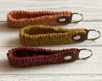 Keychain Wristlet / Handknit Wristlet / Key Fob / Leather Wristlet Keychain / Wristlet Keychain / Comfortable Wristlet / Cozy Knit