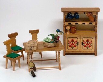 dora kuhn dollhouse