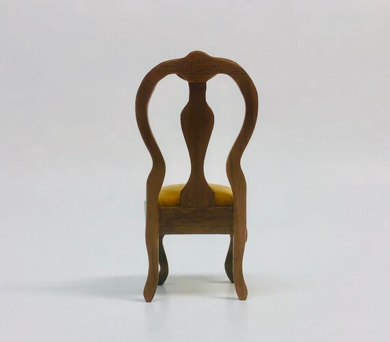 VINTAGE Sonia Messer QUEEN ANNE CHAIR 1:12 Dollhouse Miniature Made in Columbia