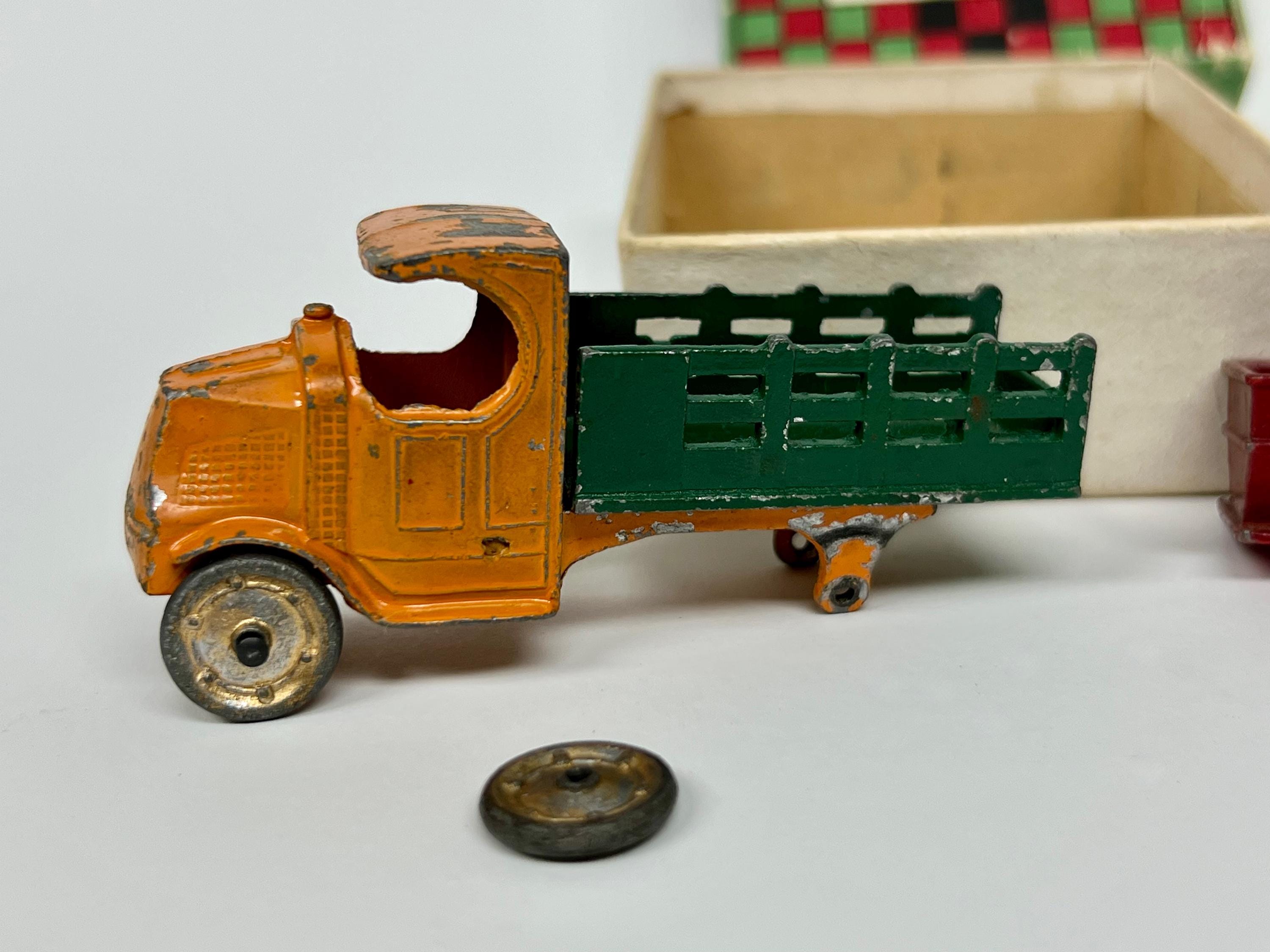 Rare 1920s Tootsietoy Interchangeable Die Cast Truck Set (missing