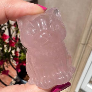 Rose Quartz Cat Carving, Pink Crystal Sitting Kitty, Rose Quartz Cat, Crystal Gift
