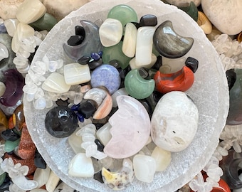 MOON JOY Crystal Confetti Scoop, Mystery Crystal Scoop, Surprise Mix of Metaphysical Stones, Spiritual Gifts