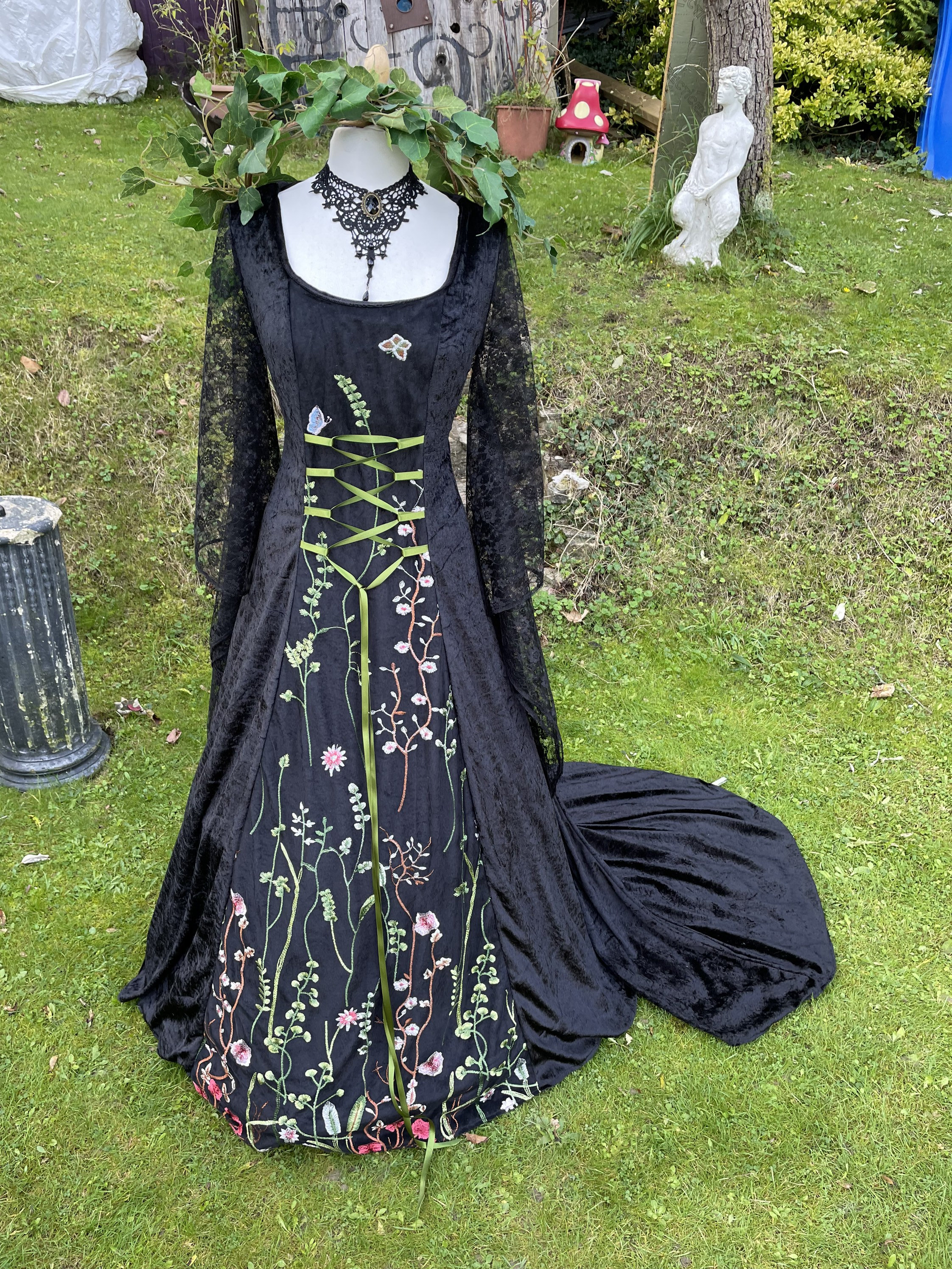 Gothic Vampire Samhain Black Halloween ball gown meadow boho renaissance medieval pagan Celtic handfasting gown / wedding dress