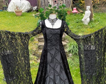 Bespoke steampunk victorian Bustle vampirecore gown medieval Gothcore renaissance  pagan Handfasting celtic wedding  gown / dress 8 to 14
