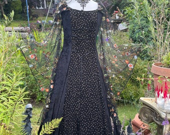 Bespoke Vampirecore hooded steam Punkcore  Gothcore witchcore Medieval  renaissance meadow pagan handfasting wedding gown dress 8 to 14