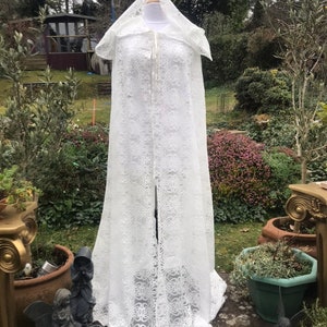 Stunning Celtic knotwork lace pale ivory Renaissance boho medieval fairycorr wedding Pagancore handfasting cloak image 1