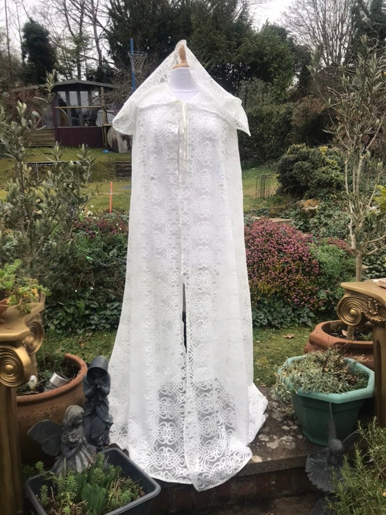 Stunning Celtic knotwork lace pale ivory Renaissance boho medieval fairycorr wedding Pagancore handfasting cloak image 1