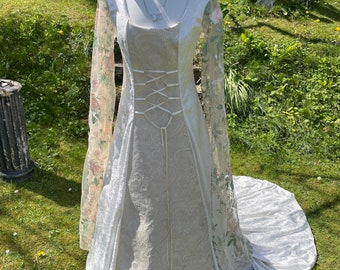 Stunning Ivory Celtic Rose fairy  boho  renaissance meadow medieval pagan  wedding handfasting gown / dress UK 8 to 14 / US 6 to 12