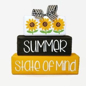 Summer State of Mind Wood Block Sign – Sunflower Tiered Tray Decor – Rustic Farmhouse Summer Shelf Sitter – Seasonal Home Decoration