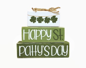 Happy St. Patty’s Day Wood Block Stack, St Patrick’s Day Decor, Shamrock Shelf Sitter, Irish Tiered Tray Sign