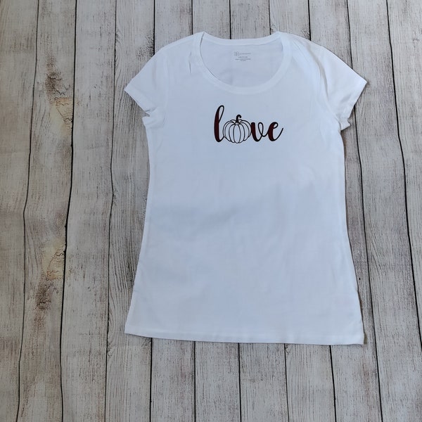 Pumpkin Love Juniors Cut Large White T-Shirt, Size 11-13