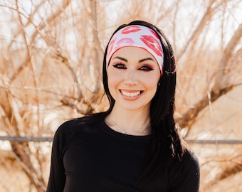 Red Lips Sports Headband, Fitness Gear, Stay-Put Design, Softball Wear