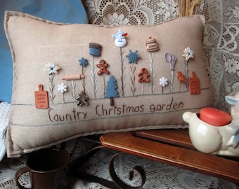 Country Christmas Garden Pillow: Blue (Cottage Style)