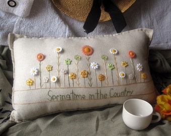 cottage style throw pillows