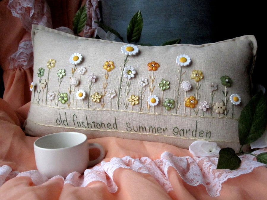 Old Fashioned Summer Garden Pillow (Cottage Style)