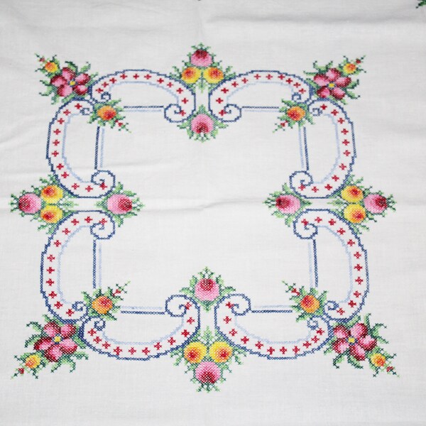 Square Tablecloth Vintage Small Tablecloth Embroidered Table Cloth Floral Table Topper     31 1/2 x 31 1/2 inches