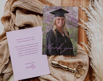 Tarjeta de agradecimiento de graduación con foto / Nota de agradecimiento rosa / Tarjeta de agradecimiento personalizada para estudiante de último año / Plantilla editable de Canva / CUALQUIER COLOR