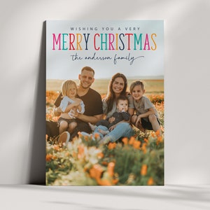 Bewerkbare kerstfotokaart, fotokaartsjabloon vakantie, kleurrijk vrolijk kerstfeest, oranje, roze, zes opties op de achterkant, direct downloaden