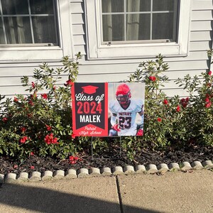 graduation yard sign, senior year photo