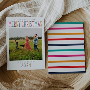 Kerstfotokaart - vakantiefotokaartsjabloon, kleurrijk vrolijk kerstfeest, geel, roze, groenblauw, doe-het-zelf, bewerkbare sjabloon - direct downloaden