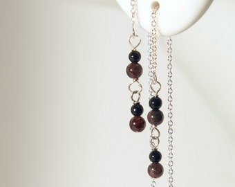 Tiny garnet and onyx 925 sterling silver threader earrings