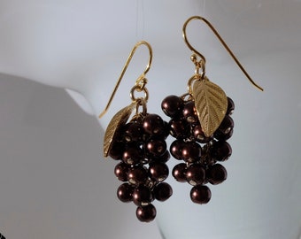 Grapes earrings with brown glass pearls