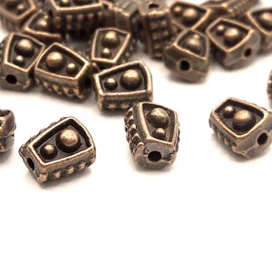 50 or 100 atterned Asymmetrical Rectangular Beads 5mm (3/1)