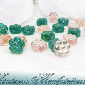Czech Daisy Disc Lt Emerald & Pink 8mm