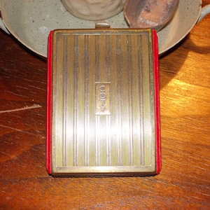 vintage bakelite coty compact