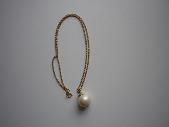 Vintage Old Stock Gold Tone White Pearl Pendant N… - image 8