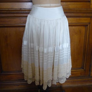 Vintage Rugby Ralph Lauren White/Creme Silk Macrame Knee Length Skirt Size 4