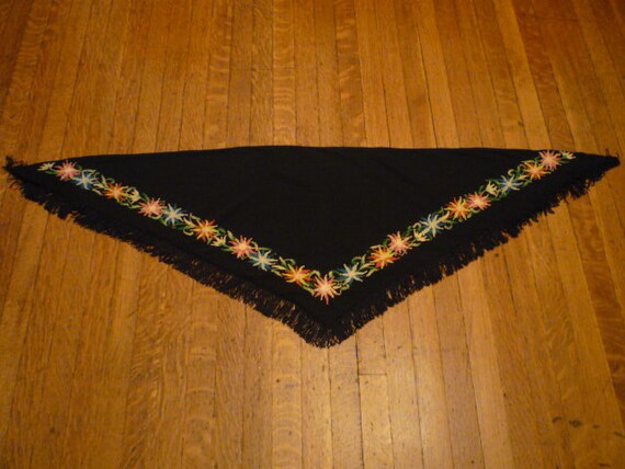 Vintage 1930 Rayon Crepe Embroidered Triangle Bla… - image 10