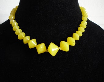 Rare Antique Edwardian Yellow Glass Graduated Bead Choker Necklace