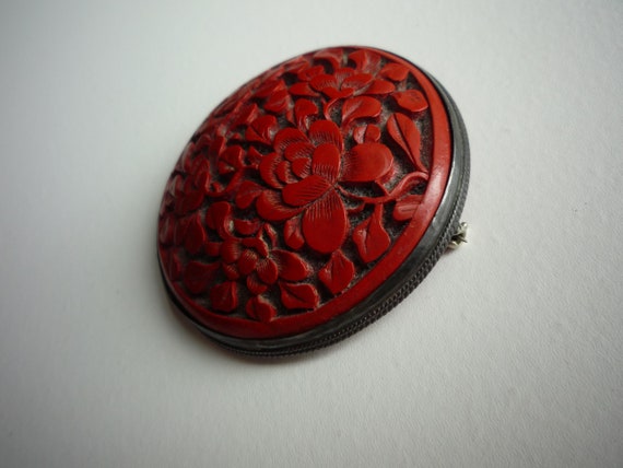 Vintage Chinese Handcrafted Carved Cinnabar Peony… - image 2