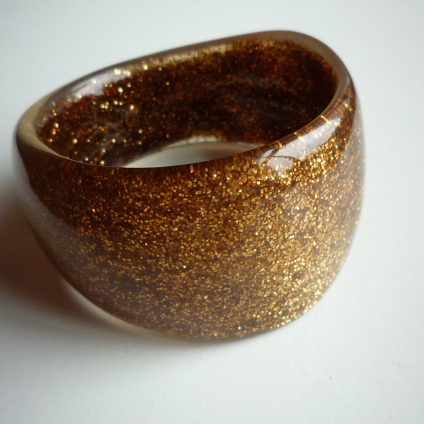 Vintage Lucite Assymetrical Glitter Confetti Chunky Deep Gold/ Bronze Bangle Bracelet