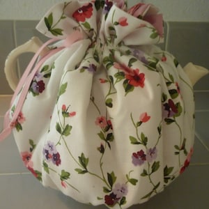 TEA COZY. Tableware REVERSIBLE Teapot Tea Cozy. Vintage Laura Ashley Fabric, Teacozy. Fits Up To Standard Size Teapots.