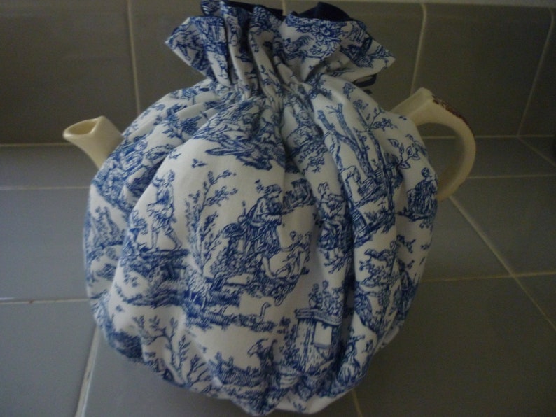 TEA COZY. Blue Toile Teapot Tea Cozy. Reversible Blue Toile Etsy