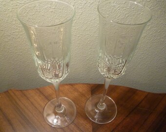 CHAMPAGNE FLUTES. Set 2 TOASTING Glasses. Tall, Elegant Crystal Champagne Flutes